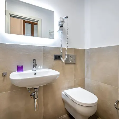 فندق مبيت وإفطار Lorenzo De' Medici 4*