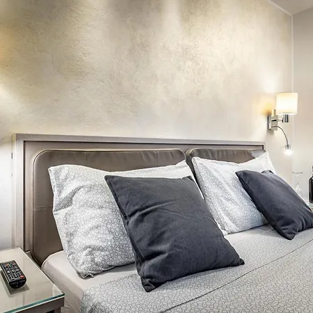 فندق مبيت وإفطار Lorenzo De' Medici 4*